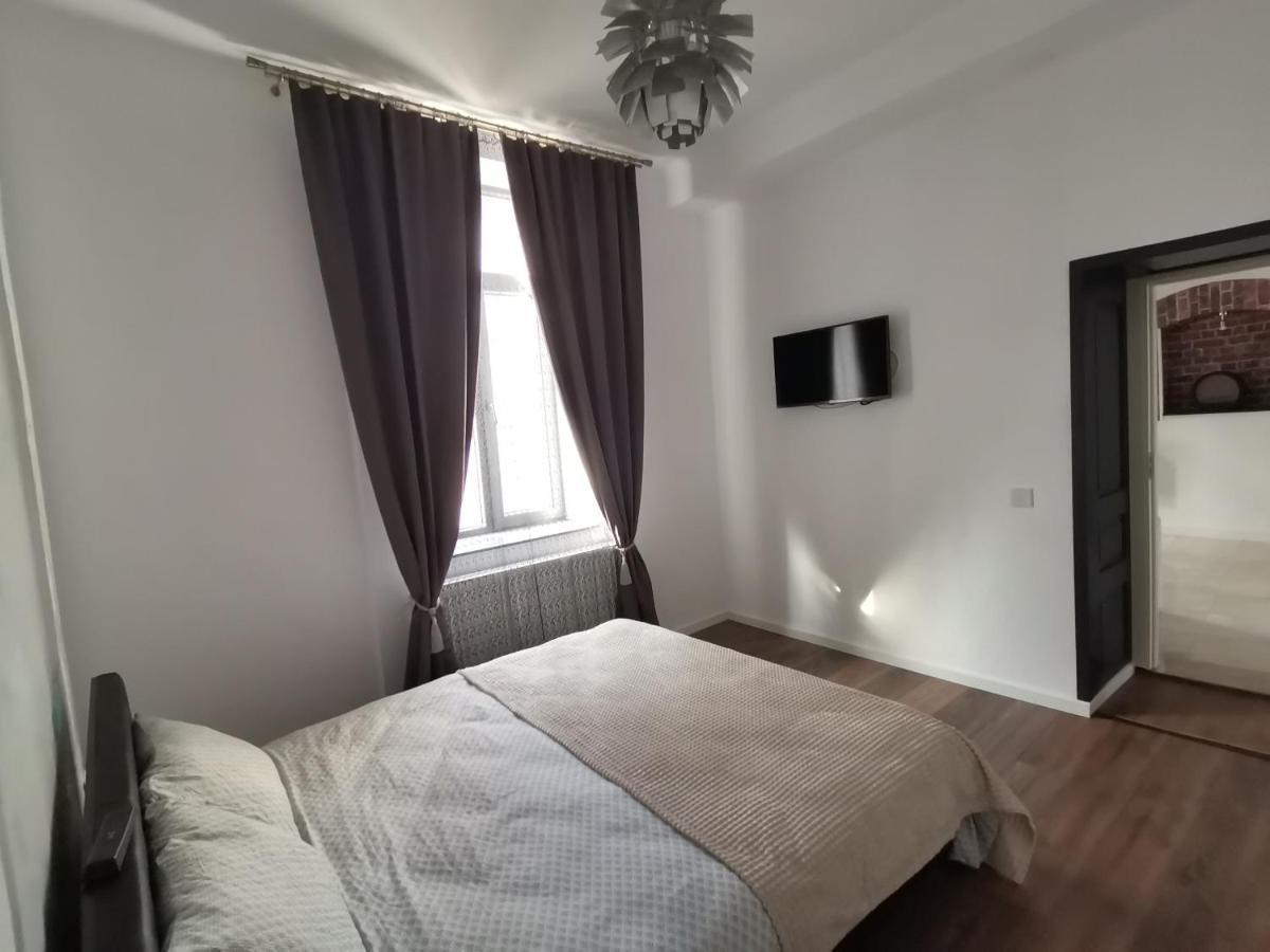 Casa J. Gusbeth Apartamento Braşov Exterior foto